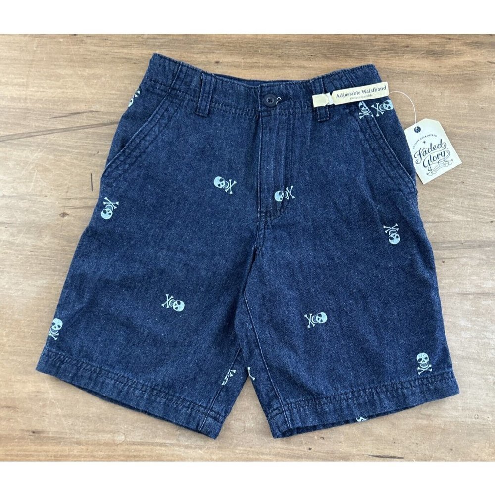 Faded Glory Boys Flat Front Dark Chambray Shorts Pirate Skulls Cotton Size 5 NEW